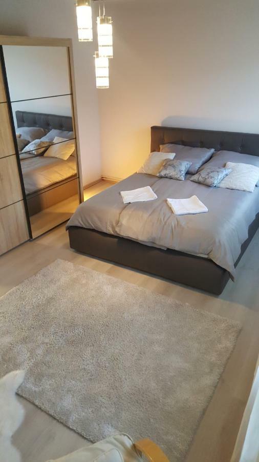 Gutenberg Utca Apartman Szeged Exterior foto